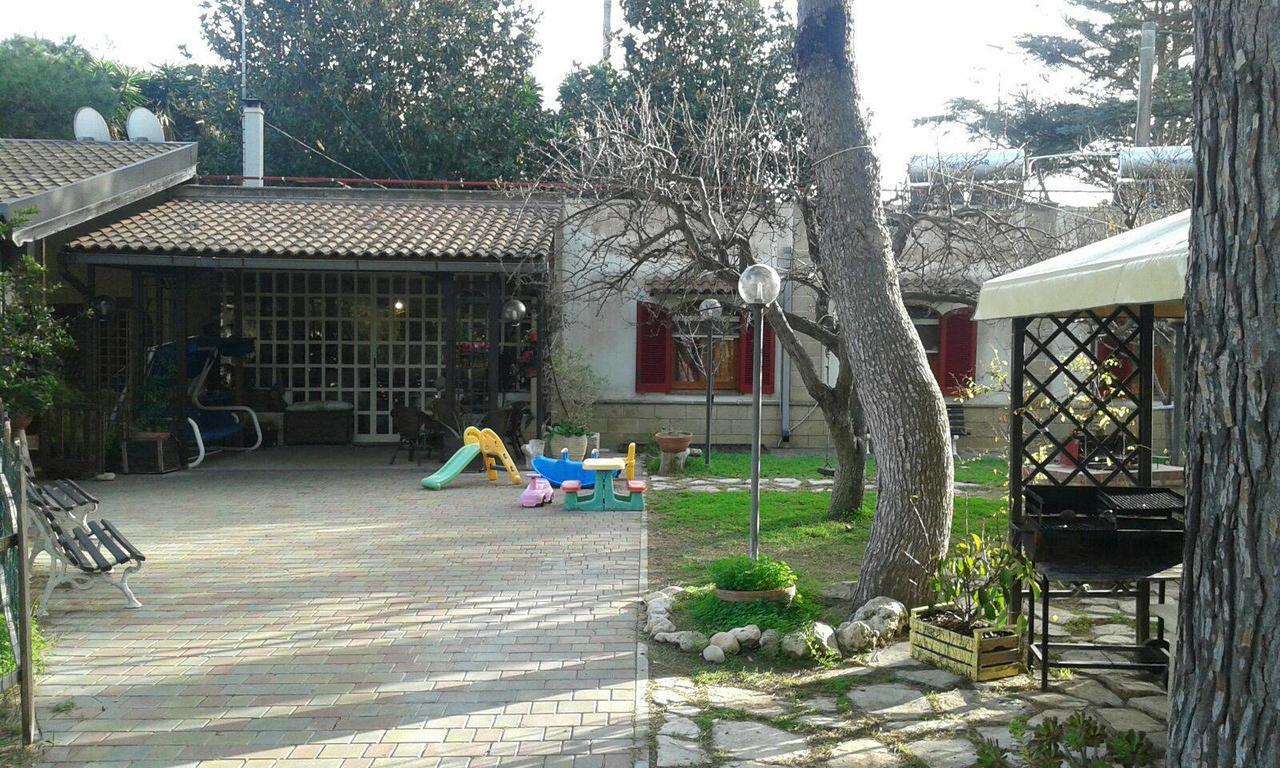 Casina Delle Arti Bed & Breakfast San Cataldo  Bagian luar foto