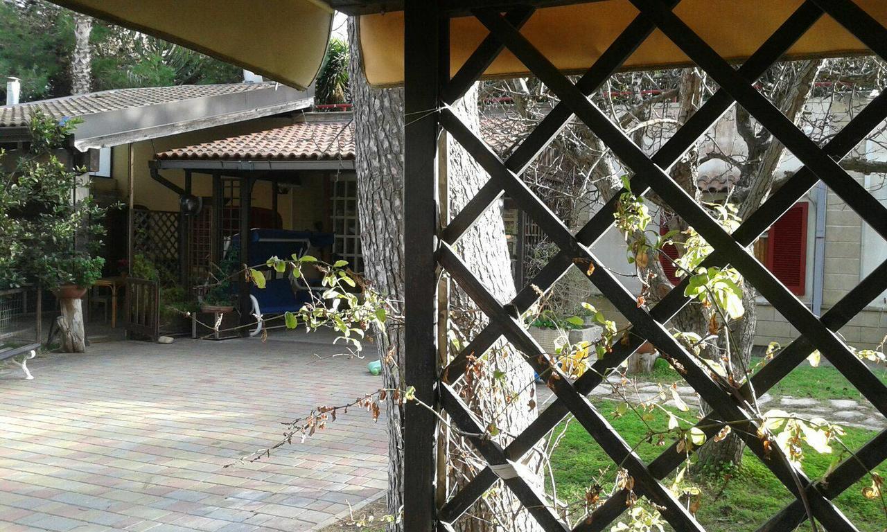Casina Delle Arti Bed & Breakfast San Cataldo  Bagian luar foto