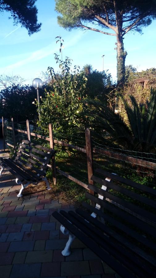 Casina Delle Arti Bed & Breakfast San Cataldo  Bagian luar foto